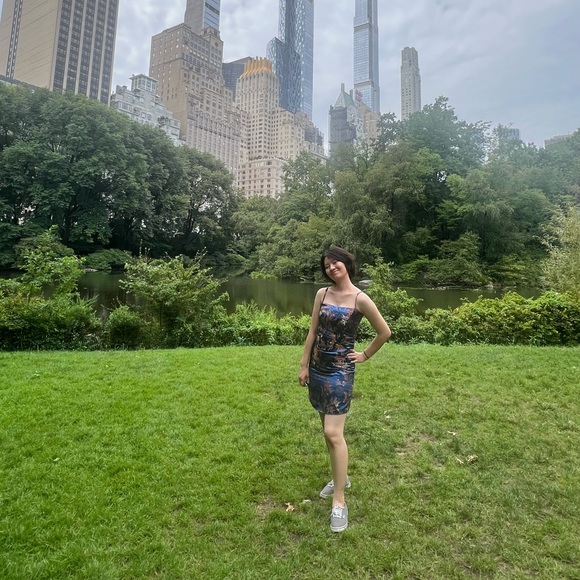 Meet your Posher, Anna - Picture 1 of 3